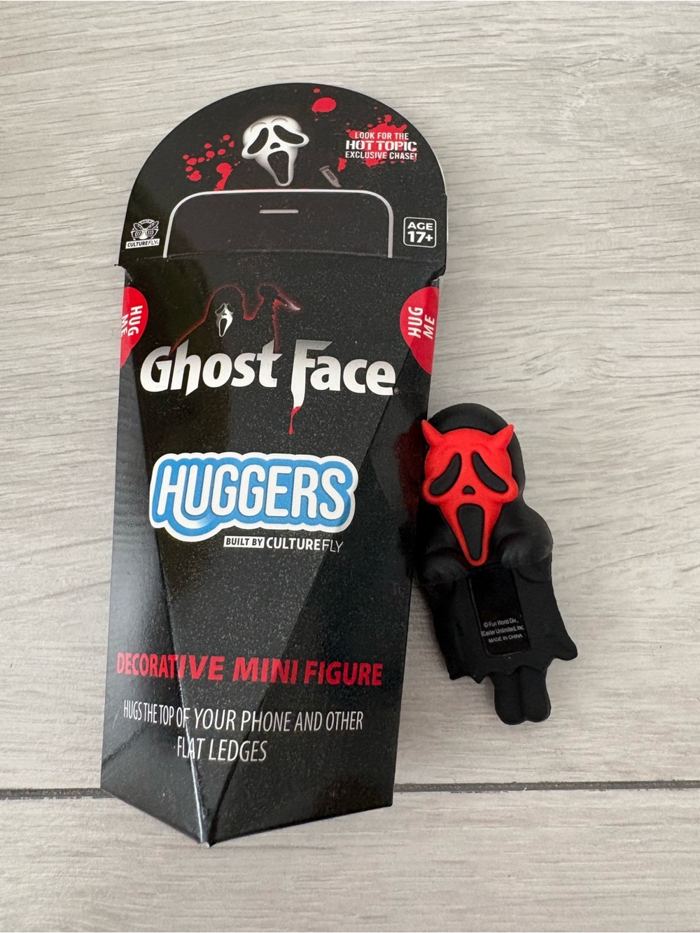 Ghost Face Huggers Decorative Mini Figure - Red mask version